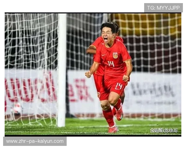 云南队球员在比赛中获得令人惊讶的胜利，云南足球运动员