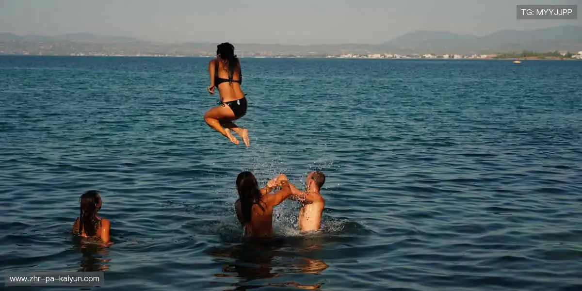 📱实时直播，比分秒报！💻随时随地，不错过每一个燃爆瞬间！